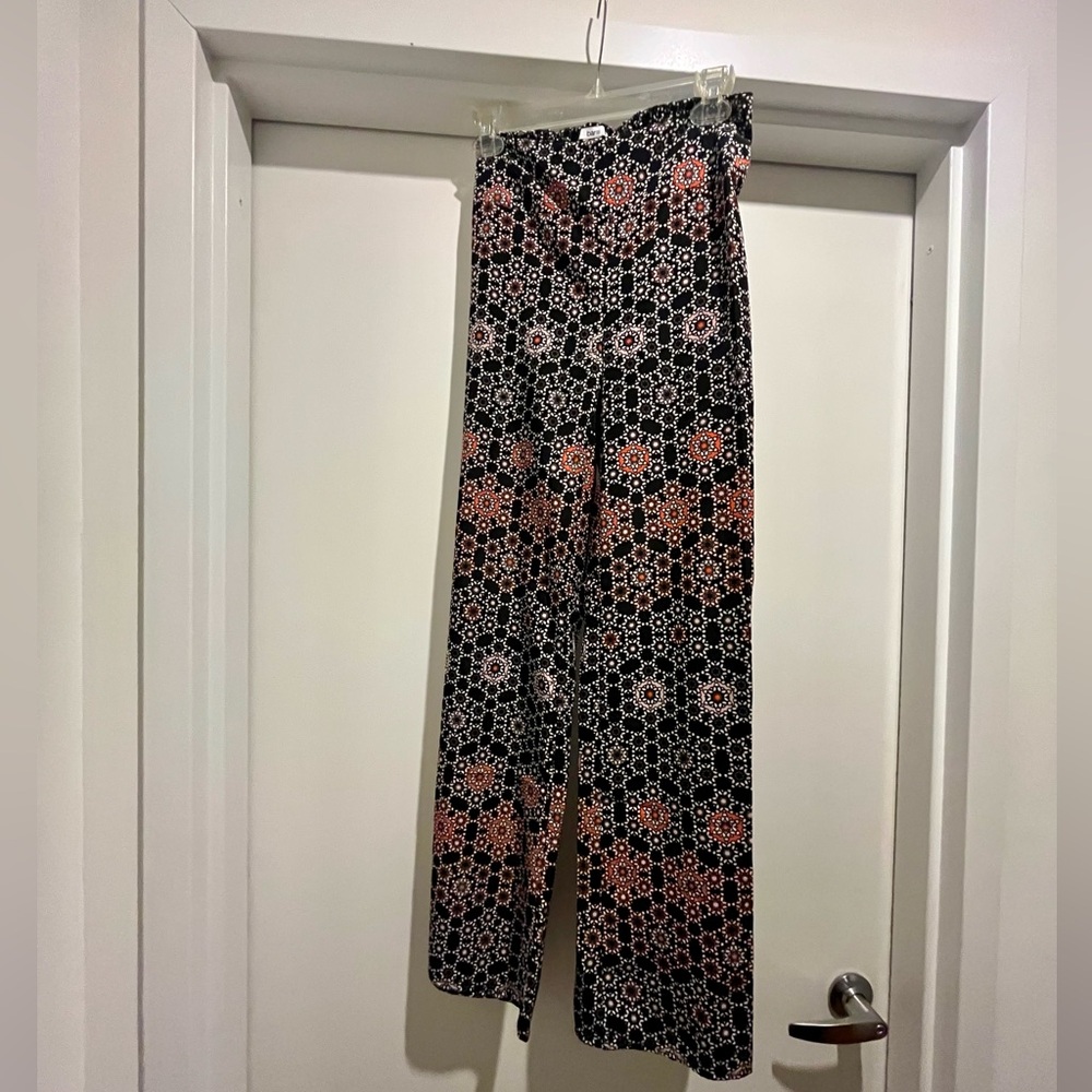 Silky wide leg pant. Size xs.